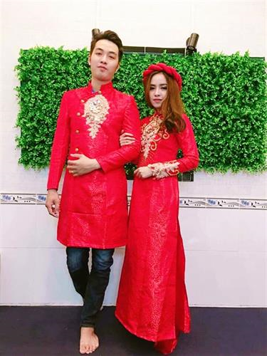 Áo dài cưới cô dâu và chú rể
